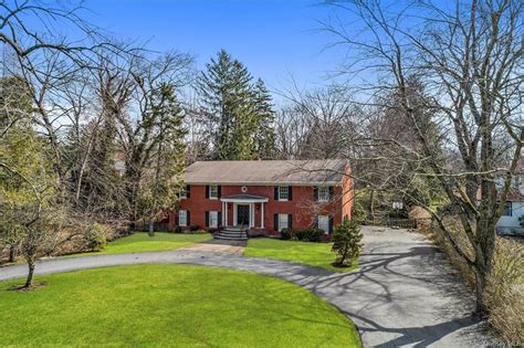 View sales history, tax history, home value estimates, and overhead views. . 3 woodland dr